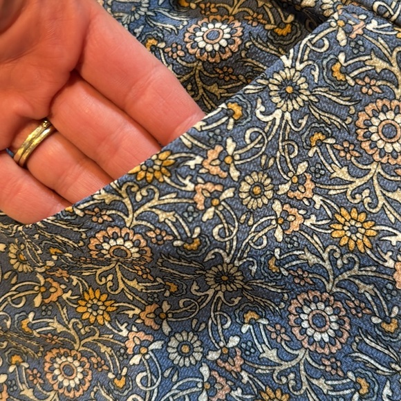 Max Studio Wide-Leg Cropped Pants - Picture 4 of 10